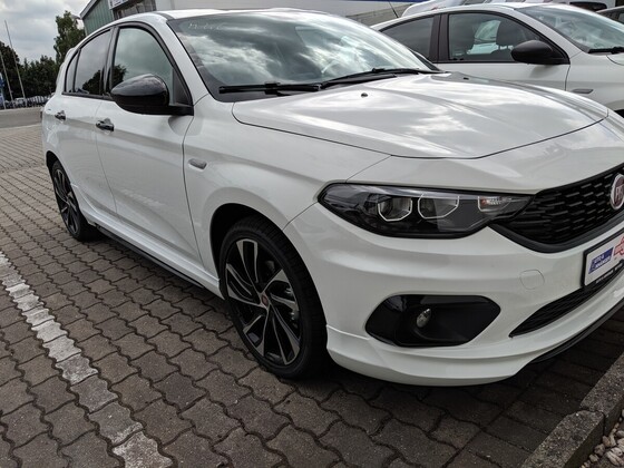 Tipo Sport in weiß gesichtet