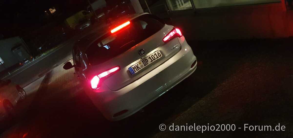 Tipo Heckansatz in Wagenfarbe