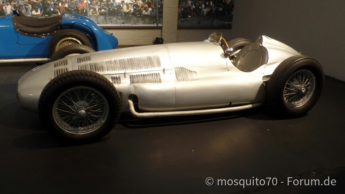 Ein kleiner Auszug der beeindruckenden Exponate aus der Schlumpf Sammlung "City de l'Automobile" in Mulhouse