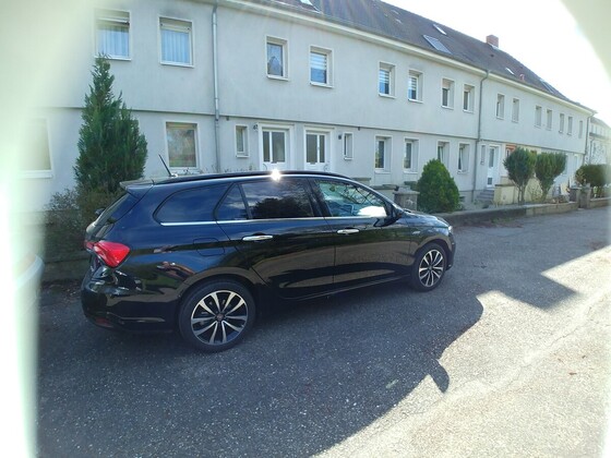 Die ersten Sonnenstrahlen geniessen