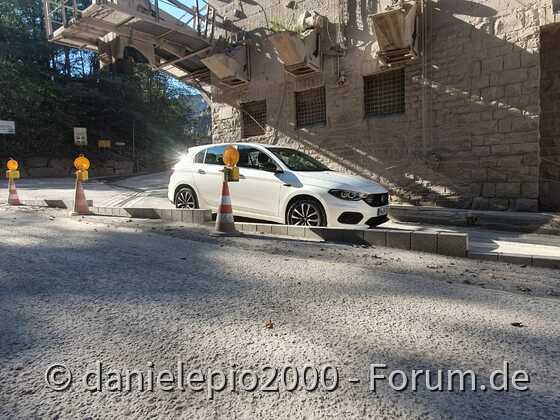 Sonnigen Tag mit denn Milchbubby