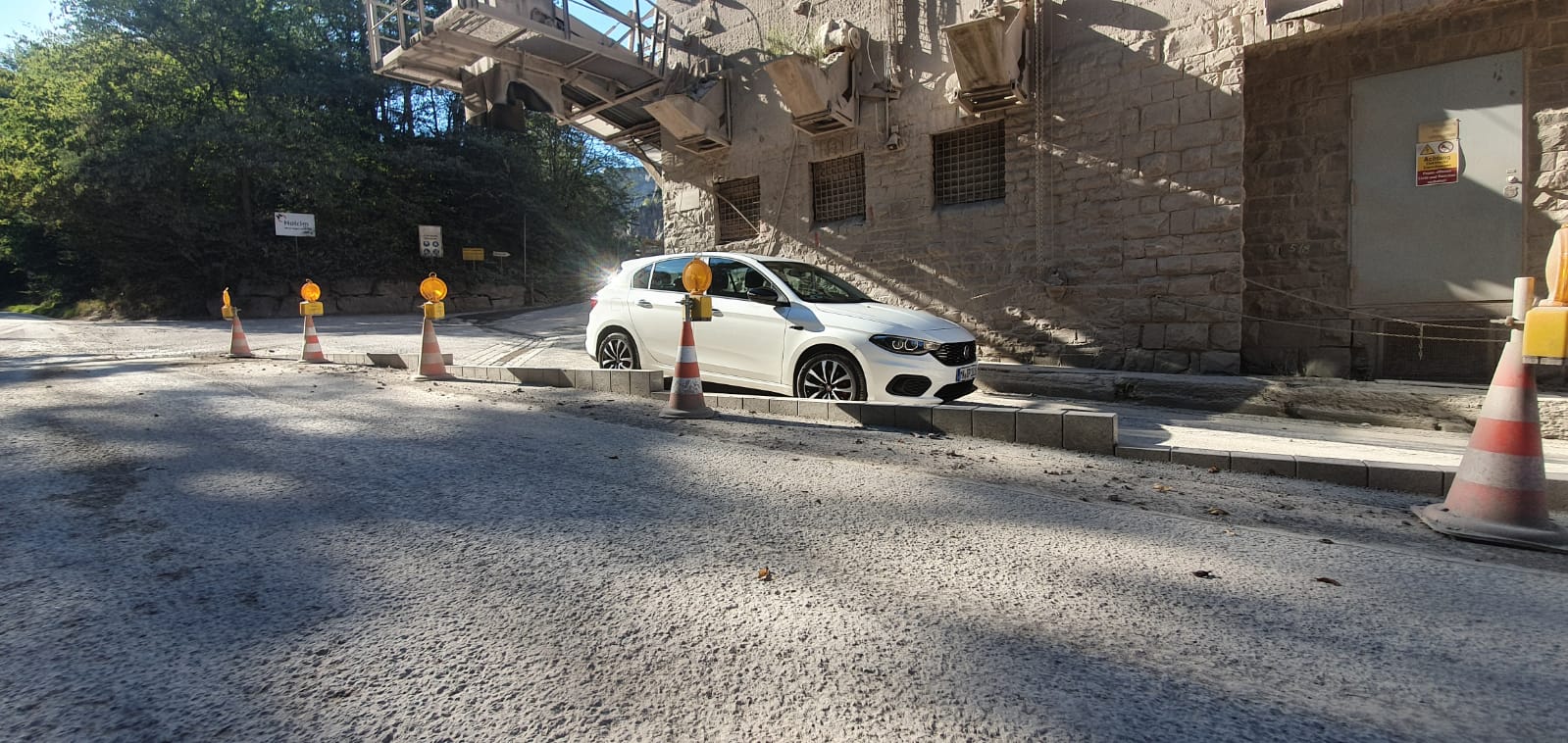 Sonnigen Tag mit denn Milchbubby