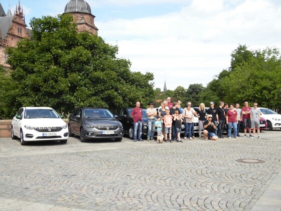 Die ganze Truppe