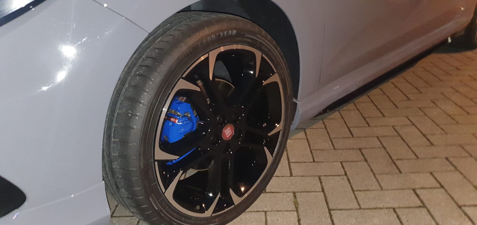 Bremssattell lackiert + Sommerfelgen