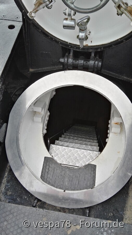Delfin Submarine 61