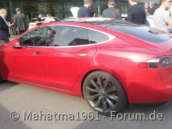 Tesla Impressionen