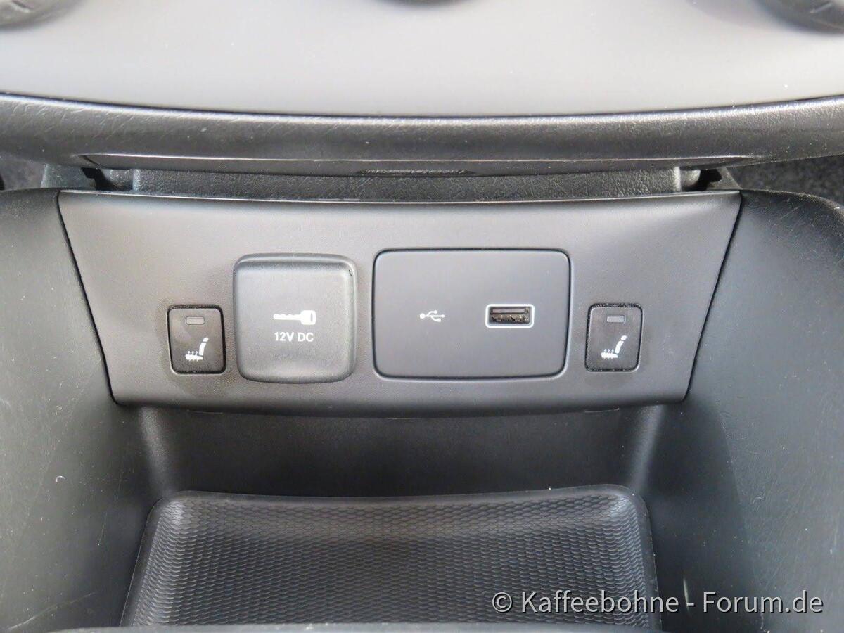 USB-Port, Steckdose, und Sitzheizung