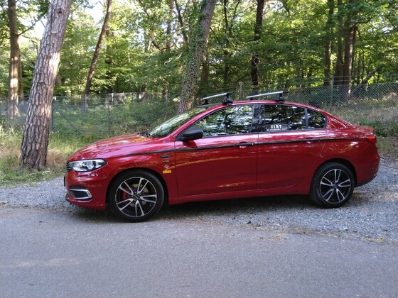 Rote Limo, zur Zeit beim Treffen fehlend