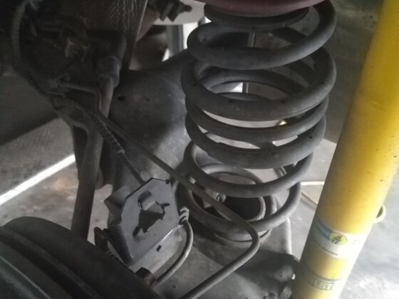 Blick unter das Blech