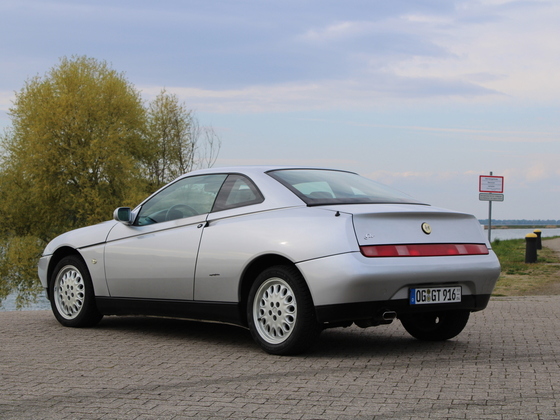 Alfa 916 GTV Jugend forscht.