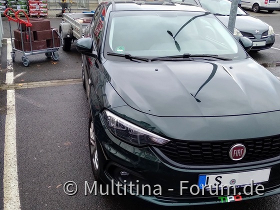 Ich finde den Baumarkt eigentlich nicht so toll. Aber ich mag die junge Frau von diesem grauhaarigen alten Fußballer... :1f46d:​