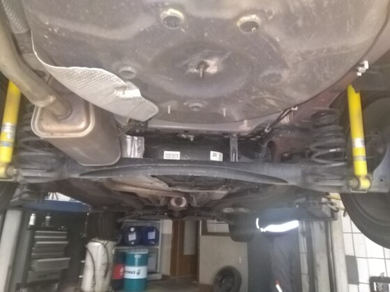 Blick unter das Blech