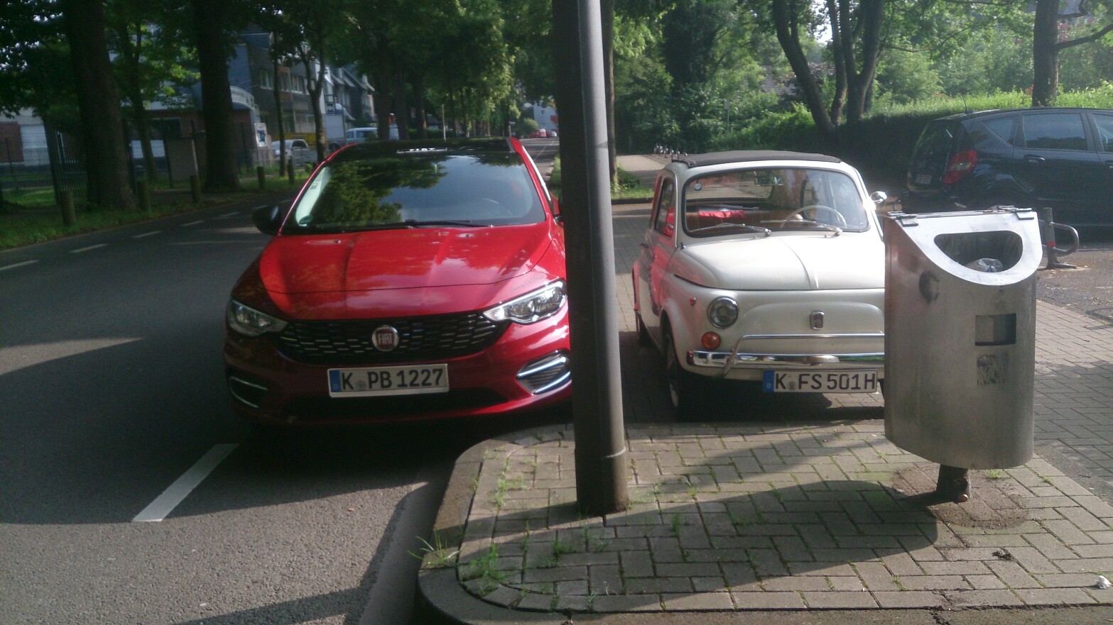 Morgendliches Fiattreffen