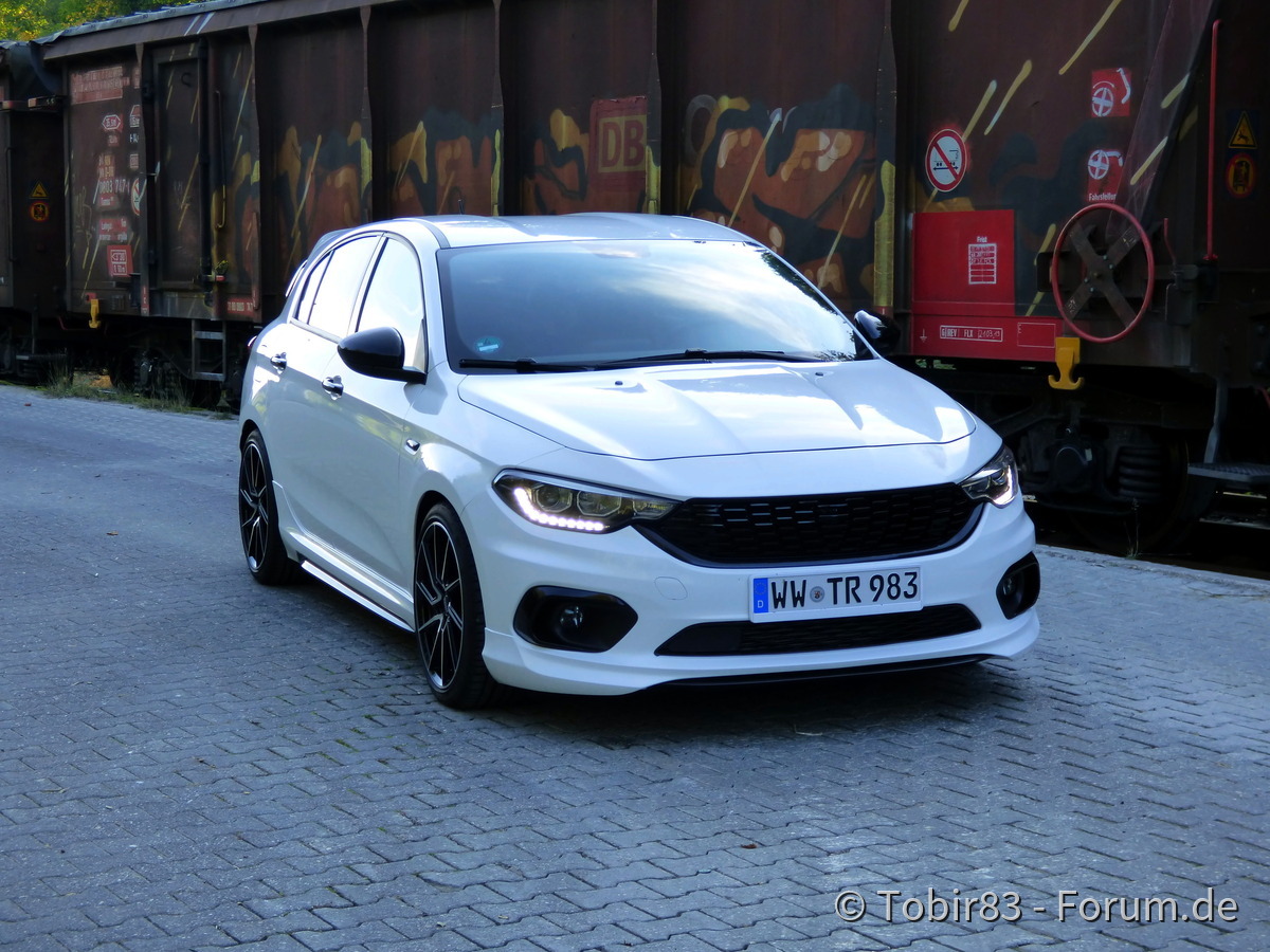 WhitePearl möchte sich auch mal wieder zeigen. Wünsche euch allen einen schönen Start in die neue Woche.
