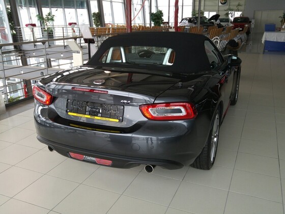 124 Spider