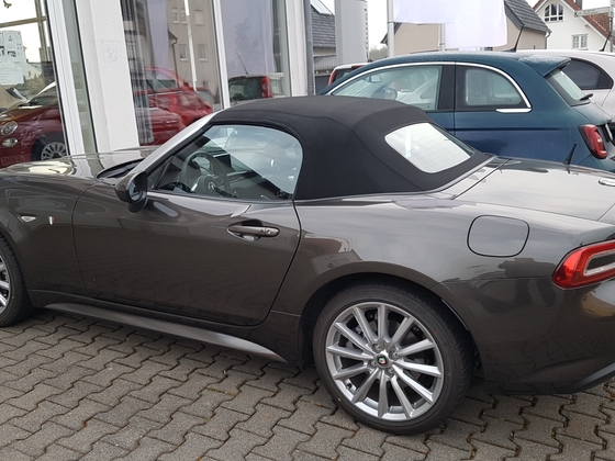 Vadders Spider beim Fiat-Händler