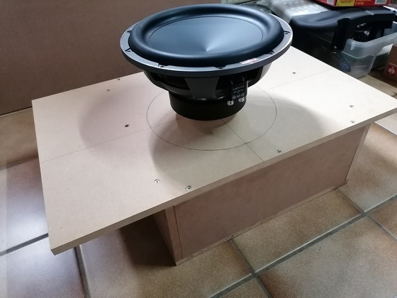 Hifiausbau gestartet. Einen genauen Bau/Einbaubericht gibt es separat wenn alles fertig ist.