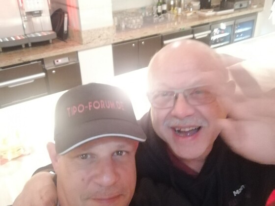 Die letzten Banditen an der Hotelbar