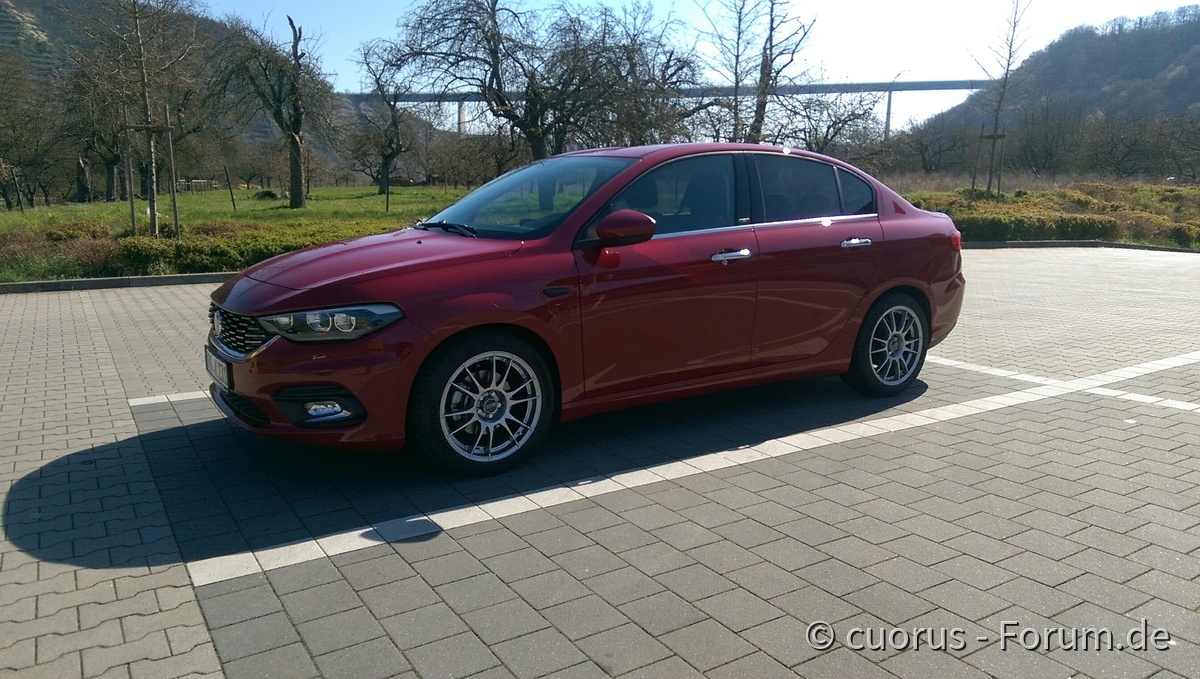 OZ Ultraleggera auf Limousine