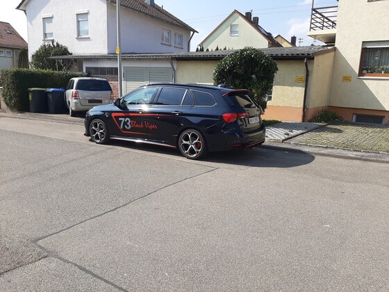Black Viper mit neuen Alufelgen MSW 82