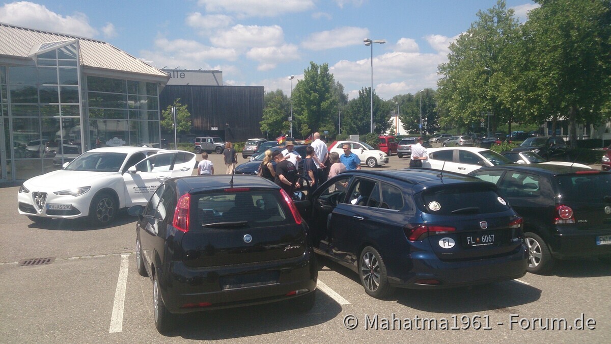 Zwischentreffen beim FCA Händler