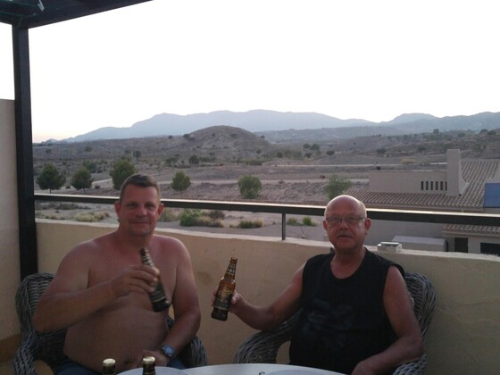 Manni und ich beim ersten spanischen Tipo Stuhlkreis