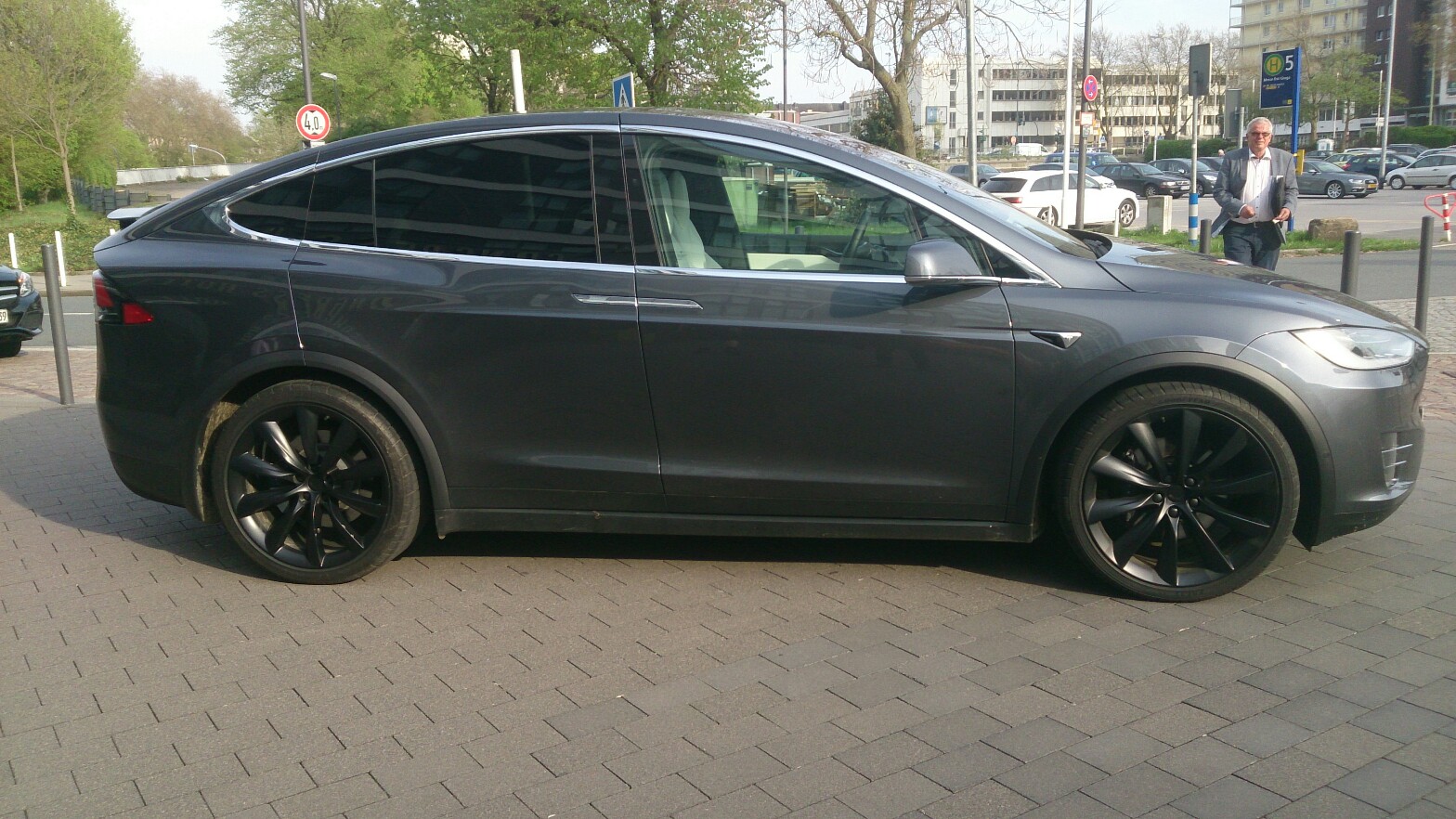 Tesla Impressionen
