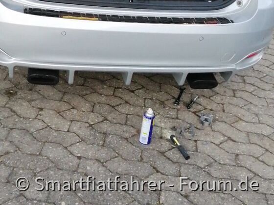 Neue Auspuffblenden