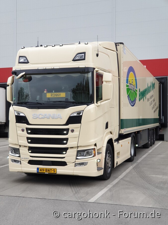 Neuer Scania