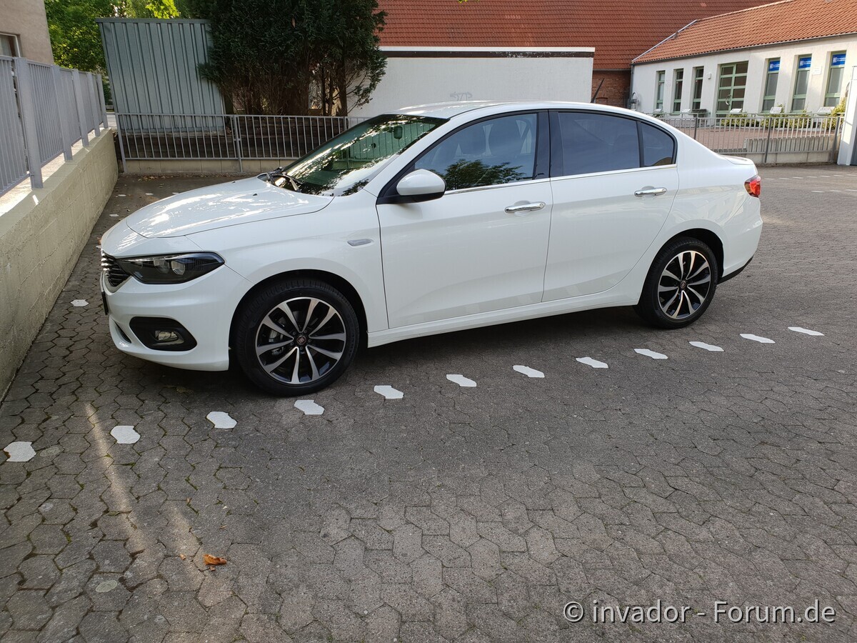 Tipo Limousine Lounge MY18