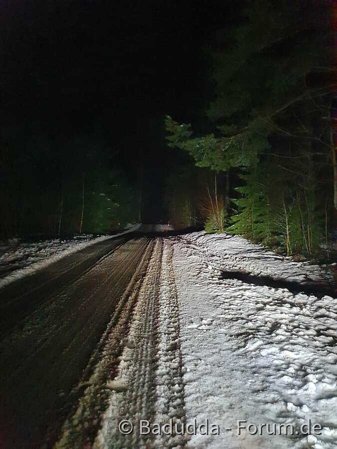 LED Scheinwerfer bei Nacht