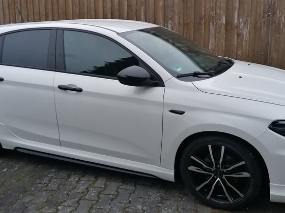 Wintermodus-MAK Milano black mirror 7x17 ET35 mit Nexen WinGuard Sport 2 215/45R 17 91V