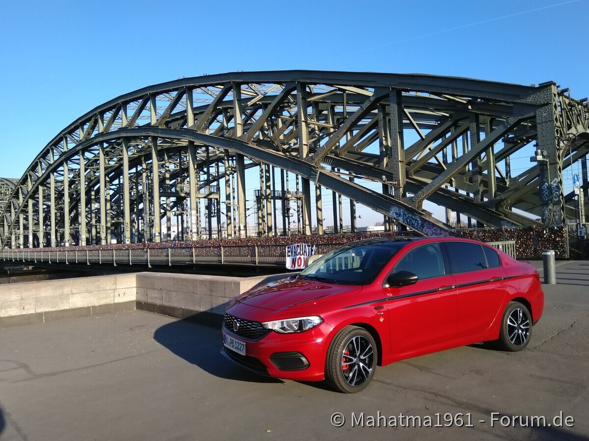 Köln um 8 Uhr Sonntags