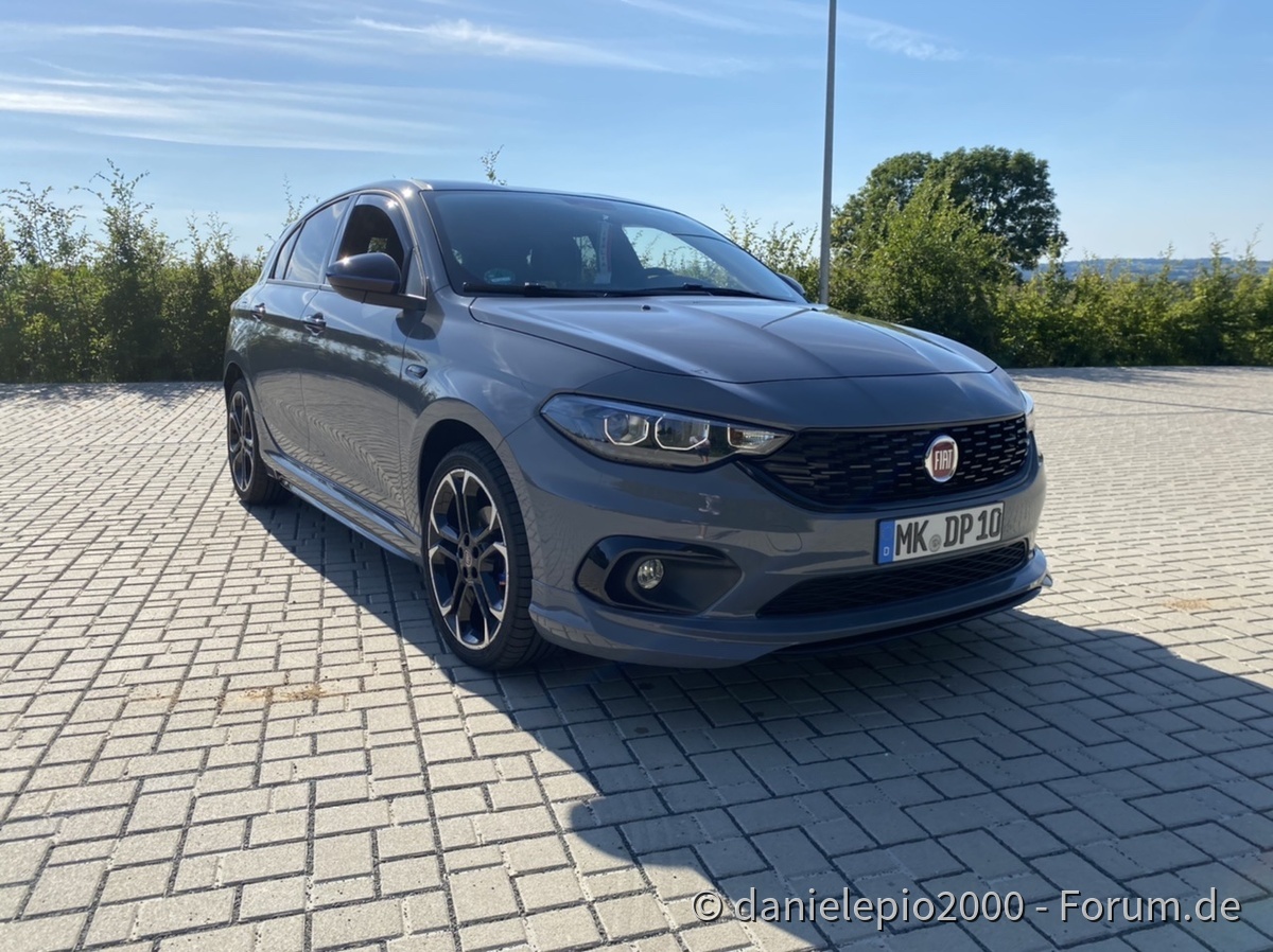 Fiat Tipo Sport in der Sonne