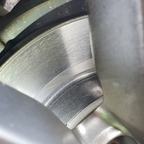 Neue Bremsscheiben und Beläge hinten