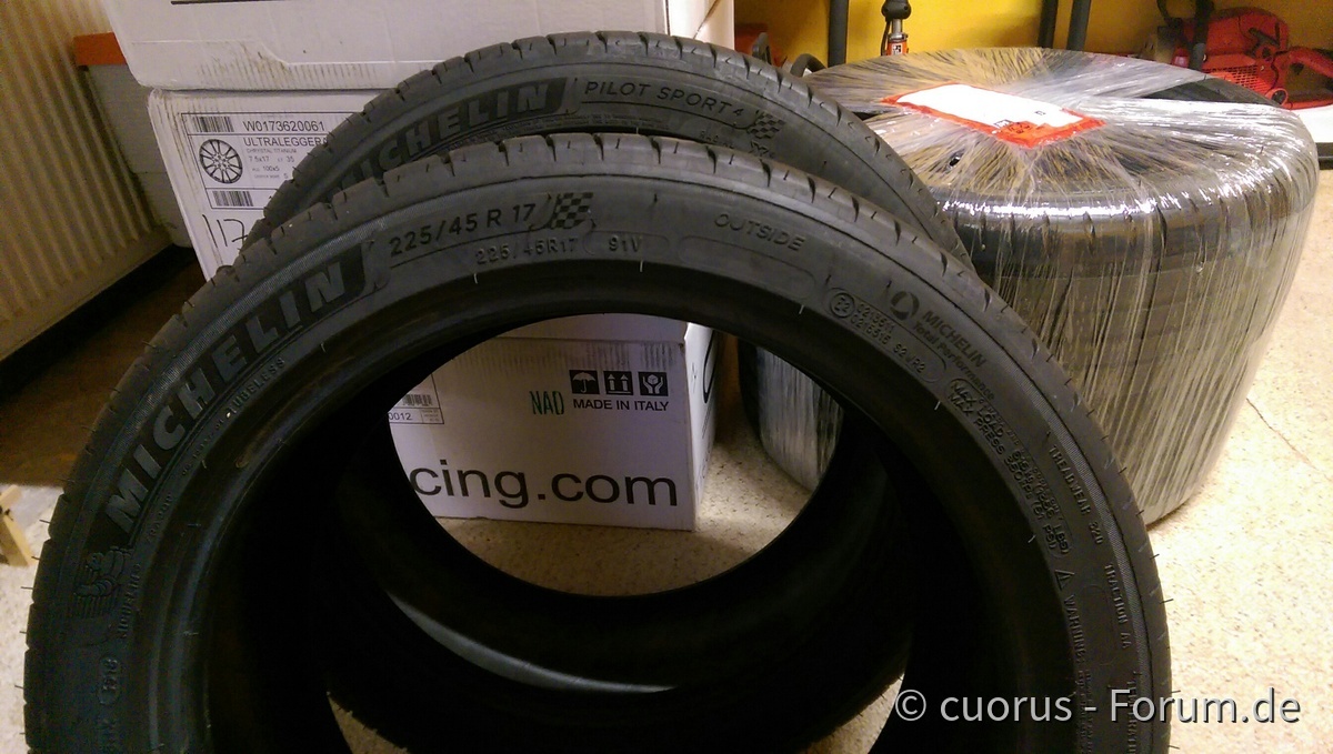 Michelin PS4 225/45 R17