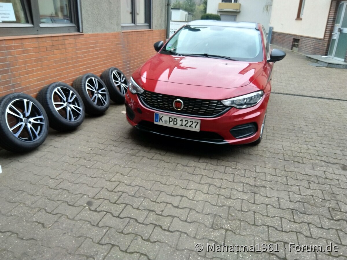 Blick unter das Blech