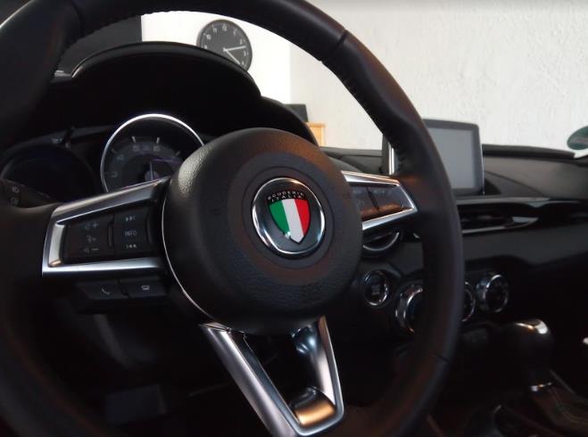 Lenkrad "Scuderia Italia" meines Spiders