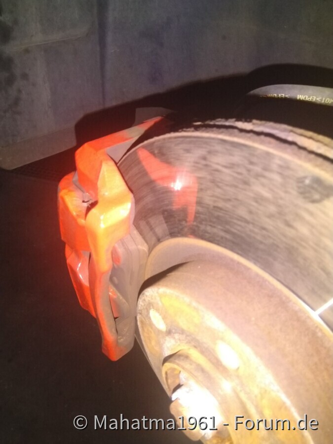 Blick unter das Blech