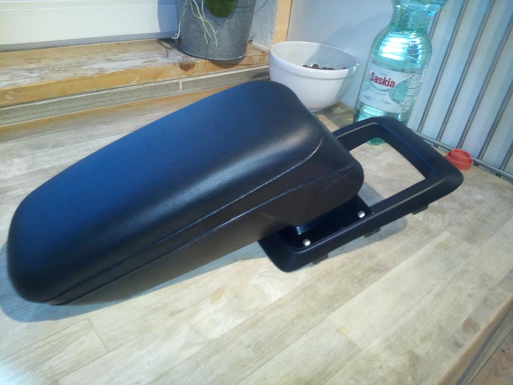 23.01.2019 / Einbau einer Mittelarmlehne