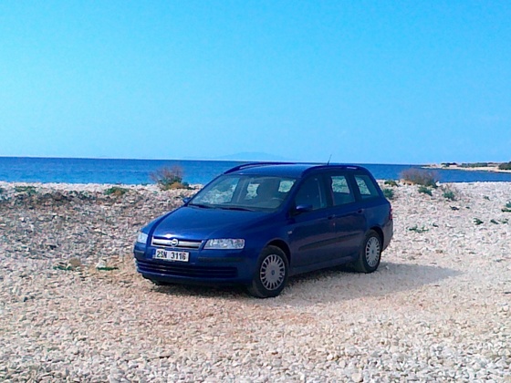Der vorangehende Fiat hat Meer geliebt