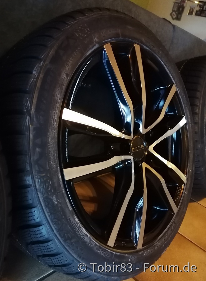 So der Winter kann kommen ;-) MAK Milano black mirror 7x17 ET35 mit Nexen WinGuard Sport 2 215/45R 17 91V