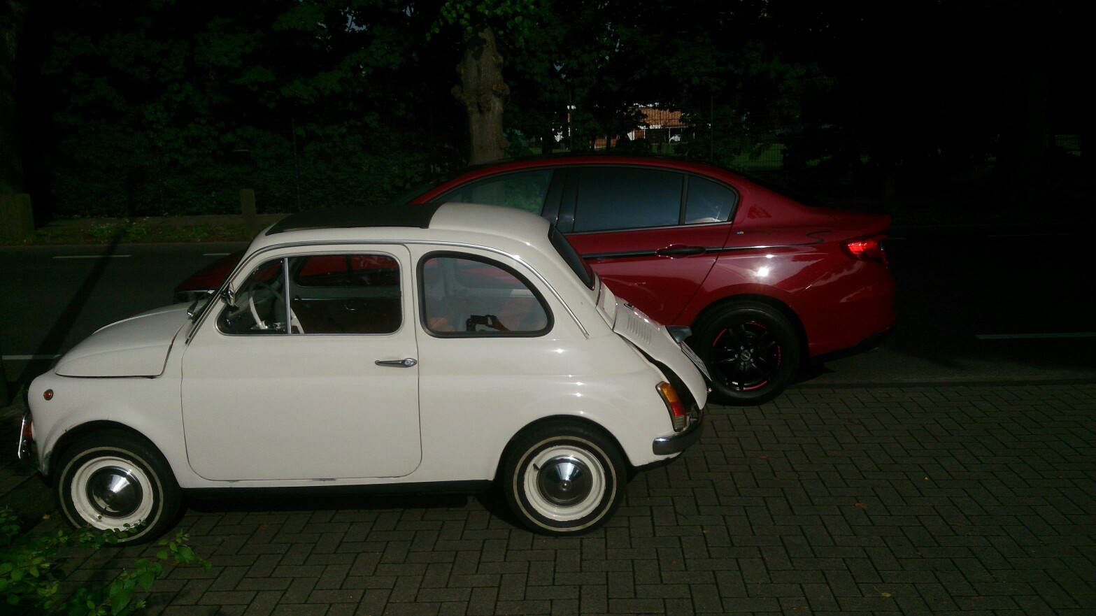 Morgendliches Fiattreffen
