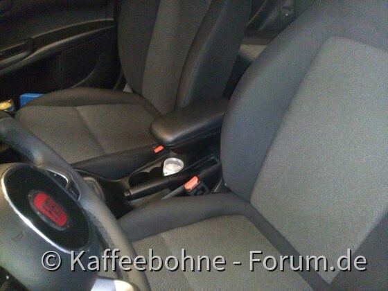 23.01.2019 / Einbau einer Mittelarmlehne, hier jetzt im Auto montiert
