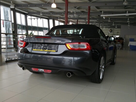 124 Spider