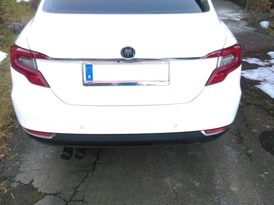 Fronstpoilerlippe, neue LEDs sowie Endrohre