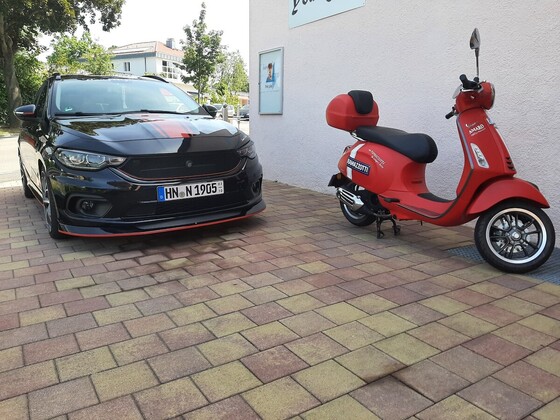 Black Viper mit Vespa