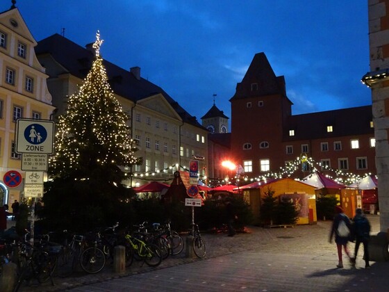 Adventmarkt in Regensburg