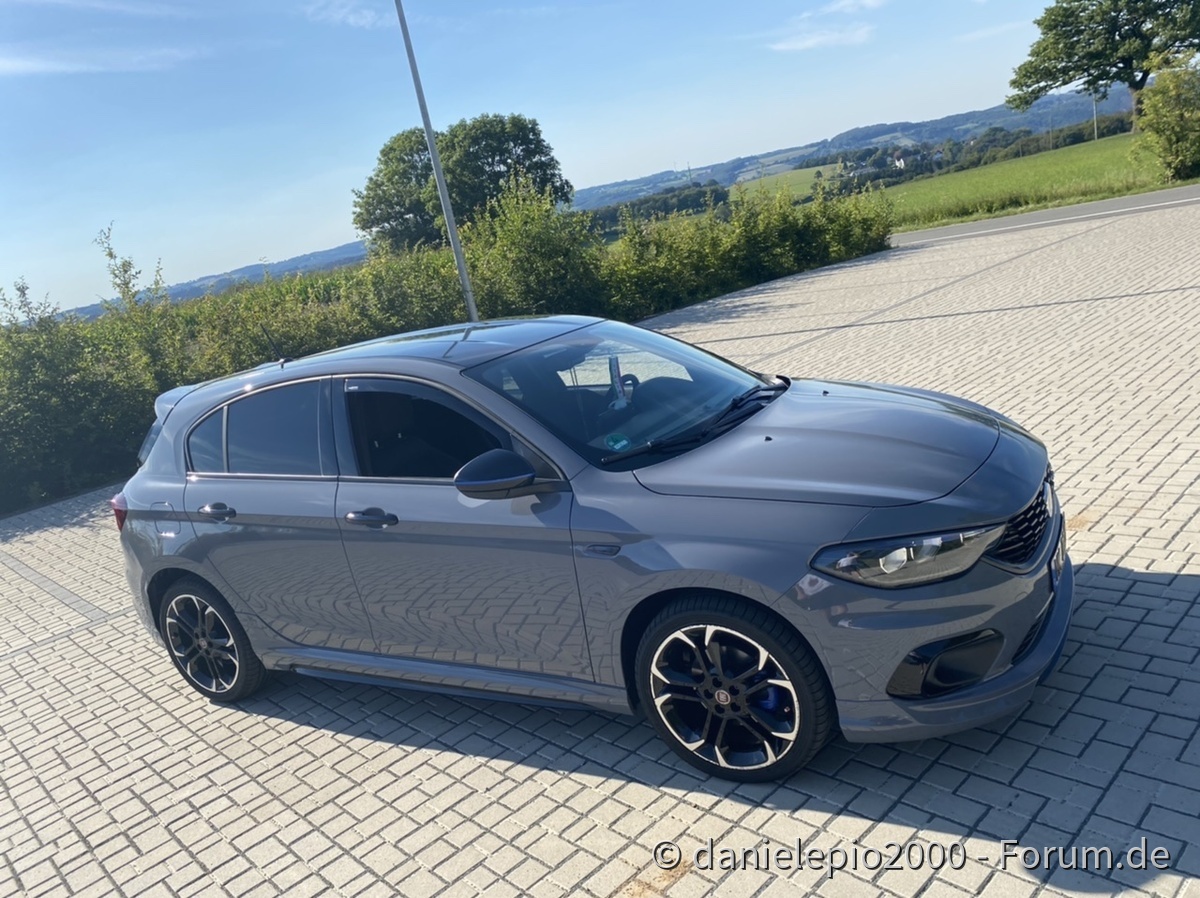 Fiat Tipo Sport in der Sonne