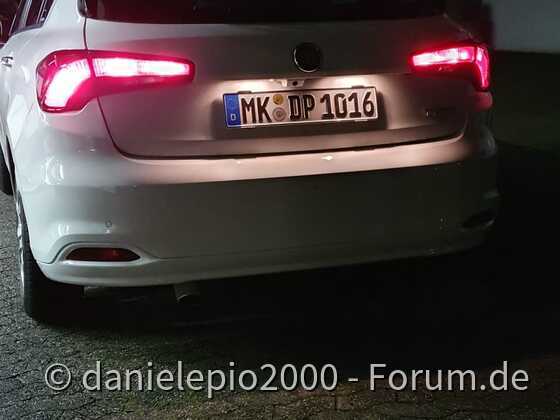 Tipo Heckansatz in Wagenfarbe